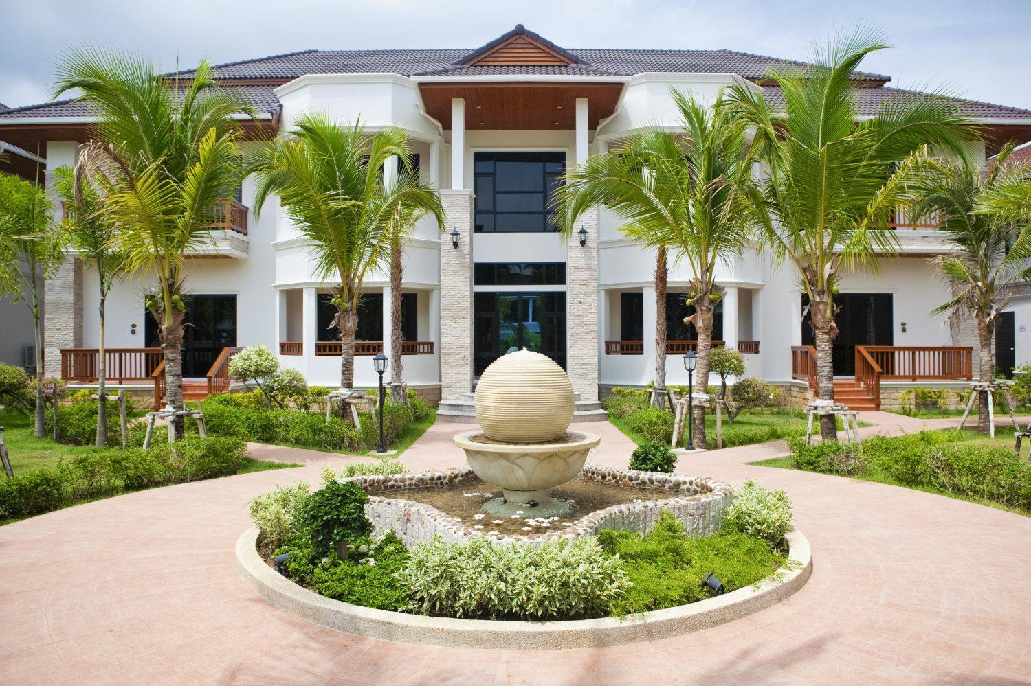 ราไวย์ แกรนด์ เฮ้าส์ Hotel Rawai ภายนอก รูปภาพ