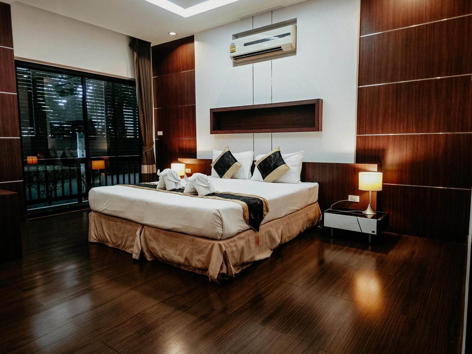 ราไวย์ แกรนด์ เฮ้าส์ Hotel Rawai ภายนอก รูปภาพ