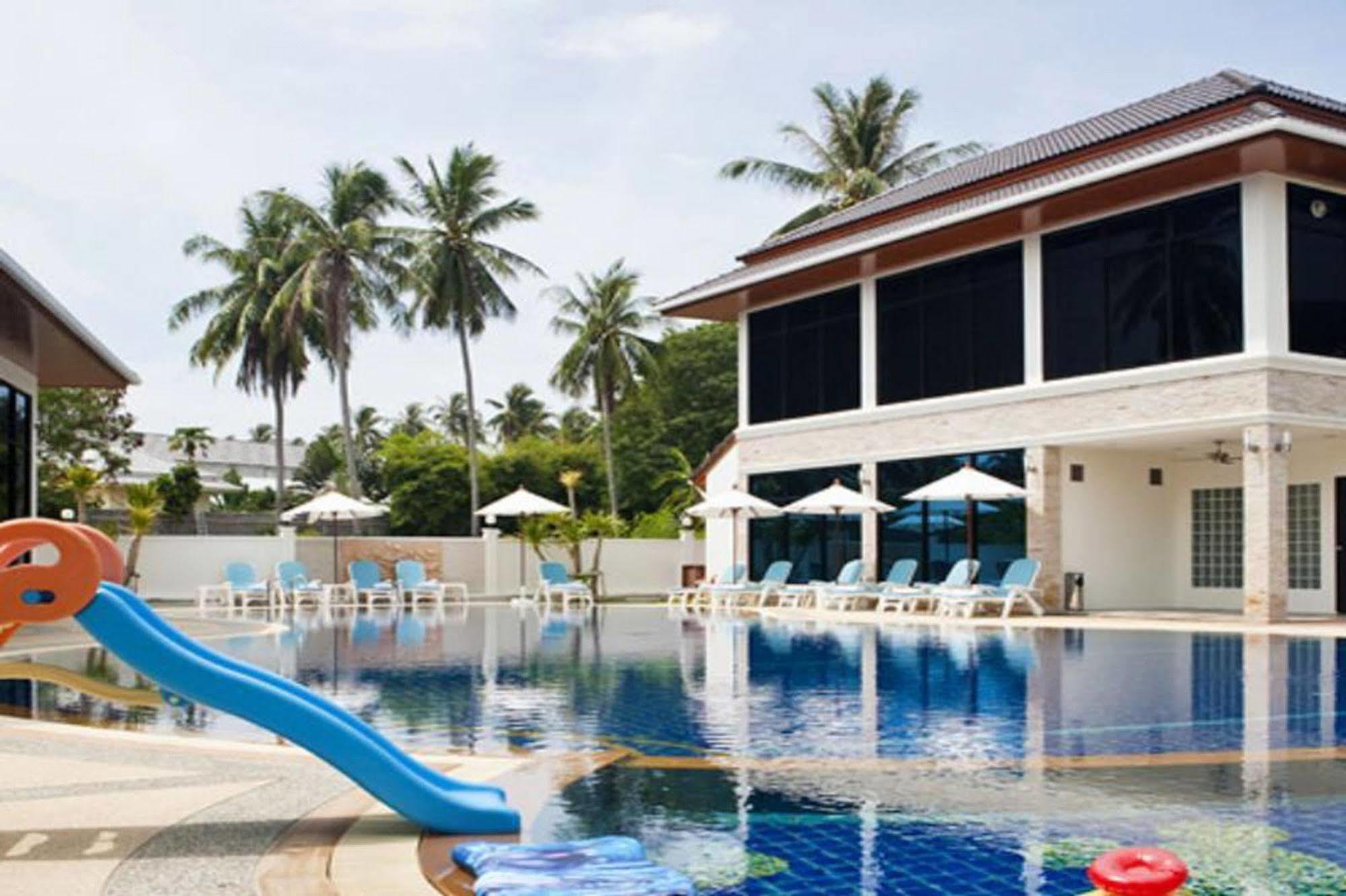 ราไวย์ แกรนด์ เฮ้าส์ Hotel Rawai ภายนอก รูปภาพ