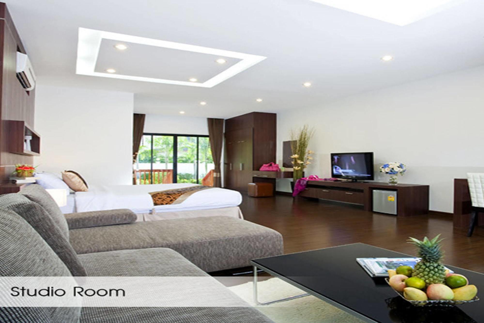 ราไวย์ แกรนด์ เฮ้าส์ Hotel Rawai ภายนอก รูปภาพ